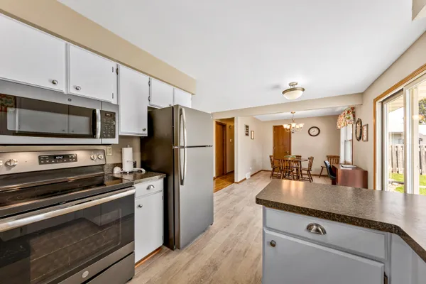 $269,900 | 1041 London Street, Menasha, WI 54952