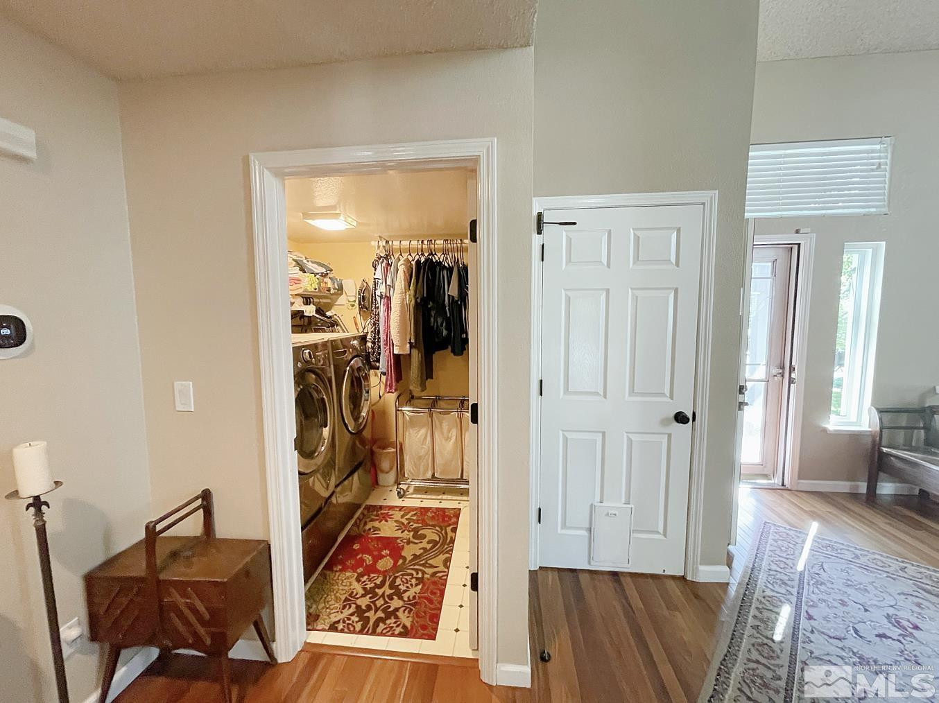 1677 Catherine Way Reno, NV 89523 - Photo 8 of 28 a view of bathroom