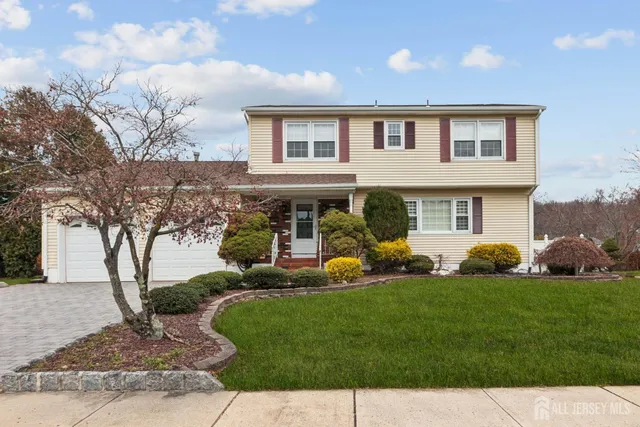 $888,000 | 2 Tiby Place, Monmouth Junction, NJ 08852