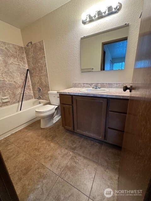 5303 149th Street Southwest, Unit 1 Edmonds, WA 98026 - Photo 12 of 16 Gallery Image 12