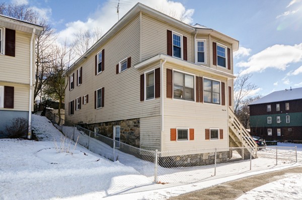 32 Superior Road Worcester, MA 01604 - Photo 2 of 8 Gallery Image 2
