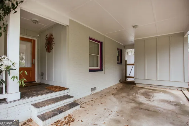 $3,200 | 284 The Plaza, Athens, GA 30606