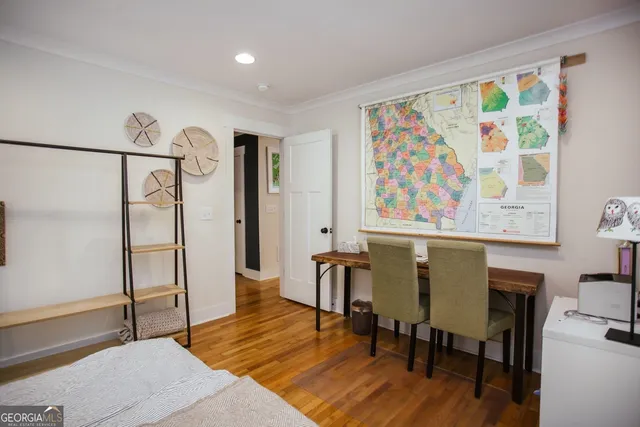 $3,200 | 284 The Plaza, Athens, GA 30606