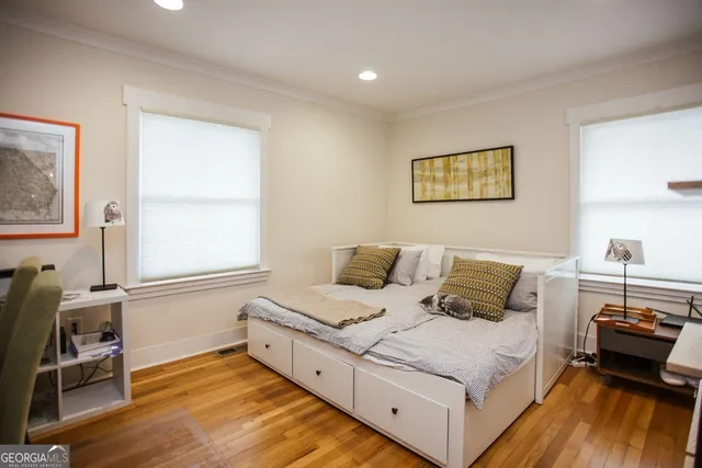 $3,200 | 284 The Plaza, Athens, GA 30606