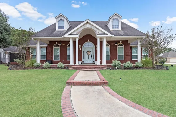 $324,800 | 3455 Michelle Avenue, Vidor, TX 77662