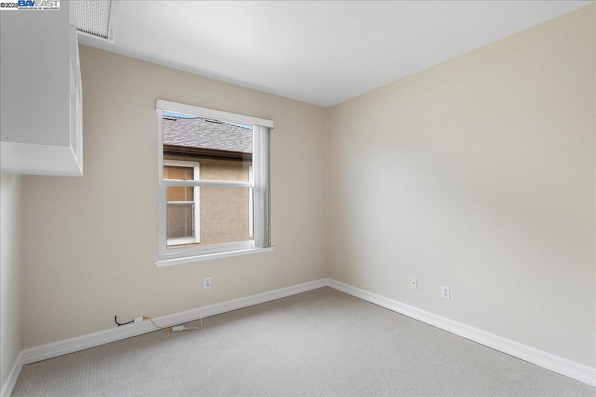 3 Cerruti Court Alameda, CA 94501 - Photo 17 of 22 an empty room with a window