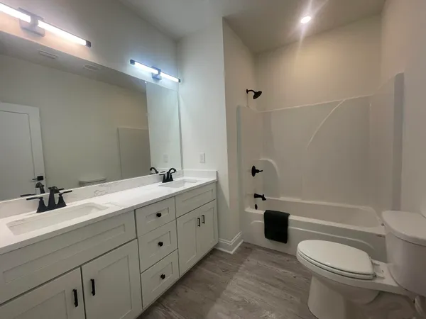 $2,300 | 5448 Jenee Court, Crestview, FL 32539