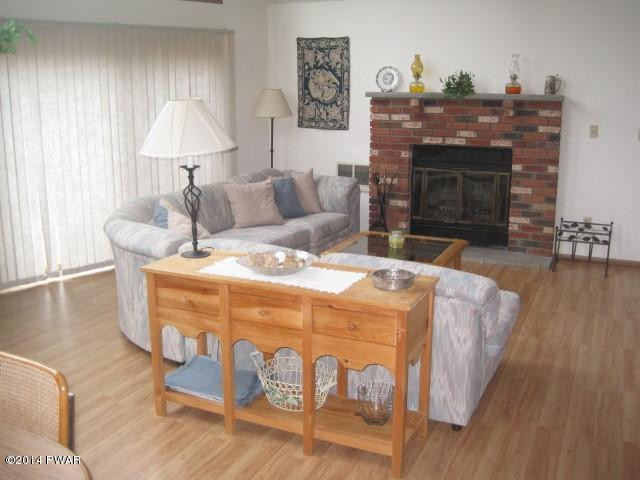 135 Tanager Road Lackawaxen, PA 18435 - Photo 5 of 49