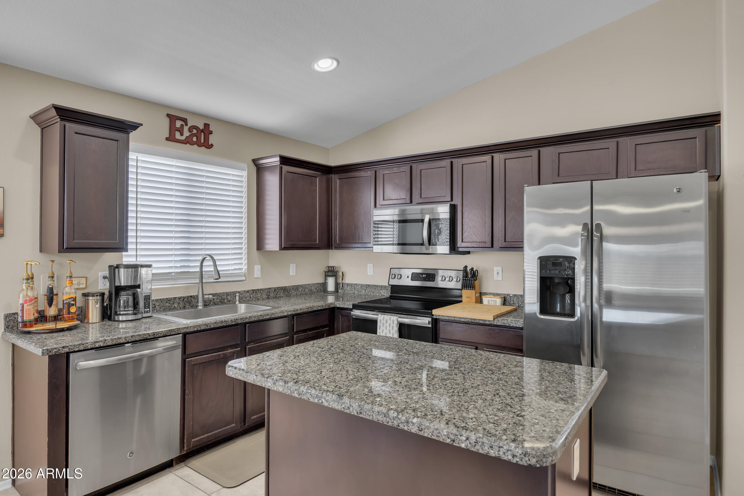6150 East Roland Street Mesa, AZ 85215 - Photo 8 of 31
