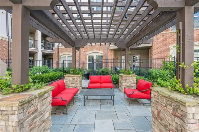 $305,000 | 901 Abernathy Road Northeast, Unit 3020, Sandy Springs, GA 30328