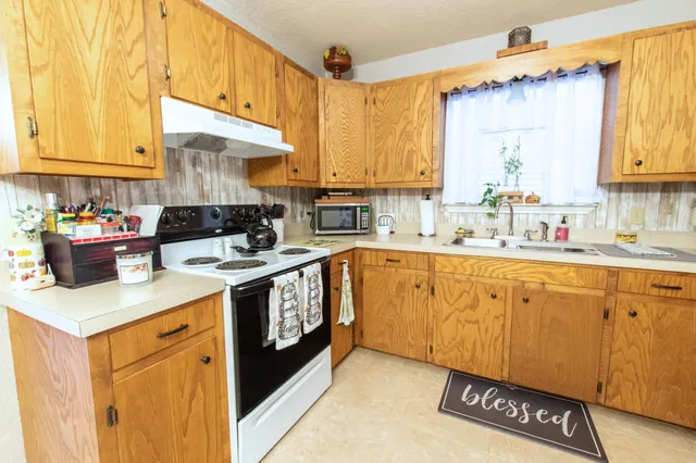 $1,449,000 | 1707 Fourth Street, Lampasas, TX 76550