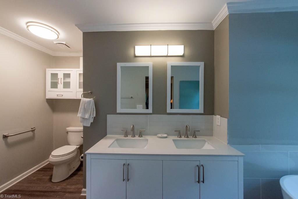 5107 Nantucket Road Greensboro, NC 27455 - Photo 18 of 50 Primary Bathroom