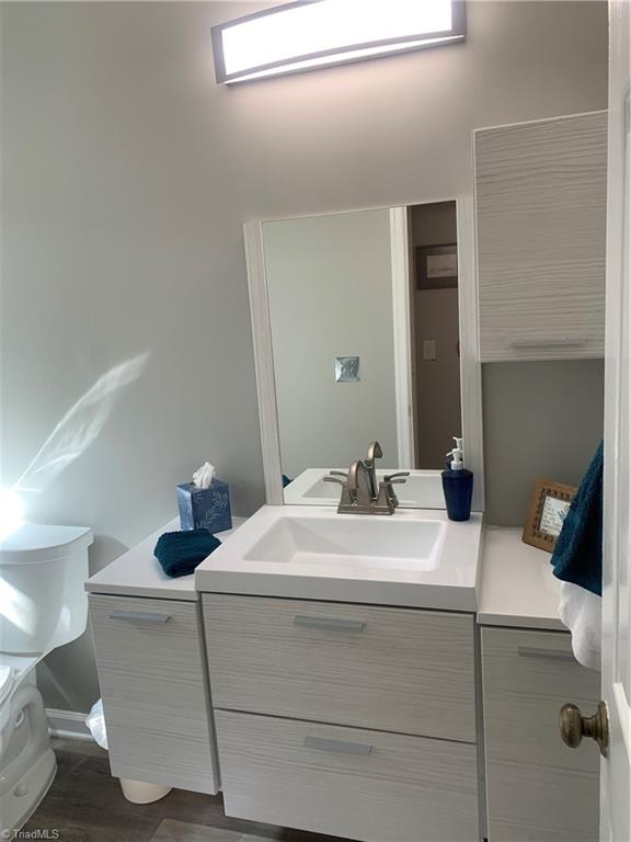 5107 Nantucket Road Greensboro, NC 27455 - Photo 36 of 50 2nd Bathroom