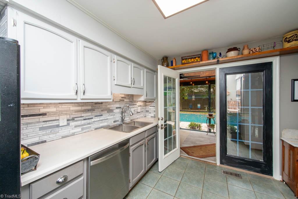 5107 Nantucket Road Greensboro, NC 27455 - Photo 8 of 50 Kitchen