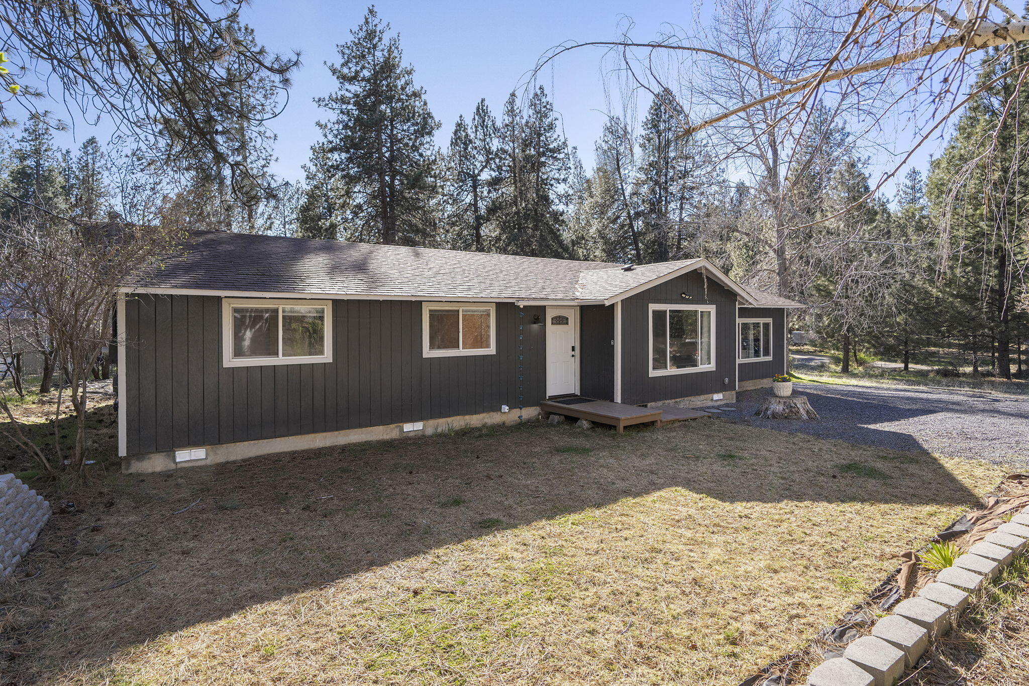 18949 Baker Road Bend, OR 97702 - Photo 3 of 36