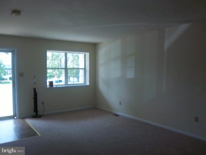 740 Rutland Court Sewell, NJ 08080 - Photo 11 of 12 Gallery Image 11