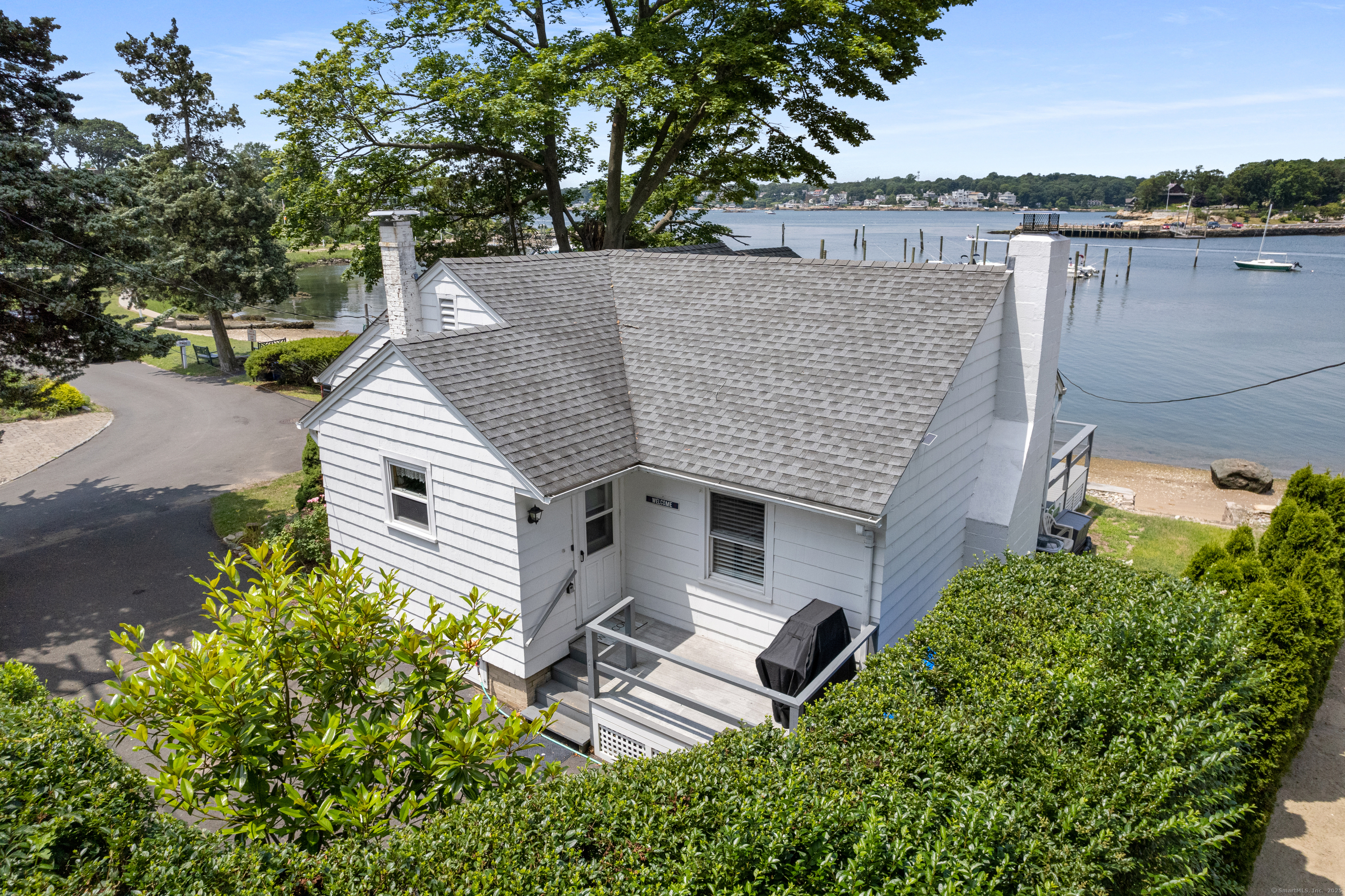 15 River Road Branford, CT 06405 - Photo 9 of 32
