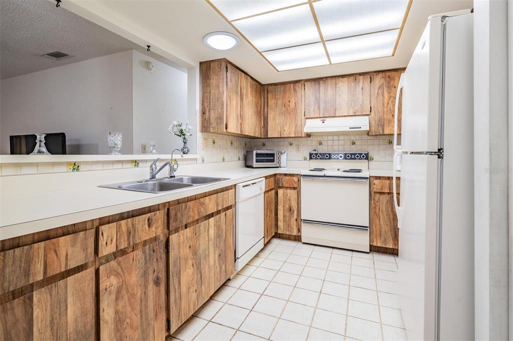 8131 Braddock Circle, Unit 3 Port Richey, FL 34668 - Photo 3 of 37 Gallery Image 3