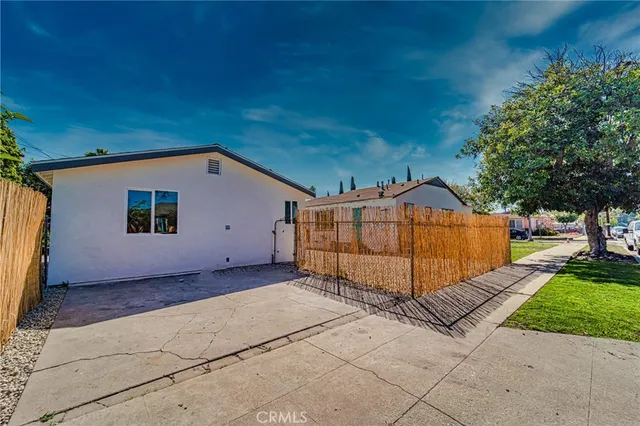 $2,350 | 11420 Clovis Avenue, Los Angeles, CA 90059