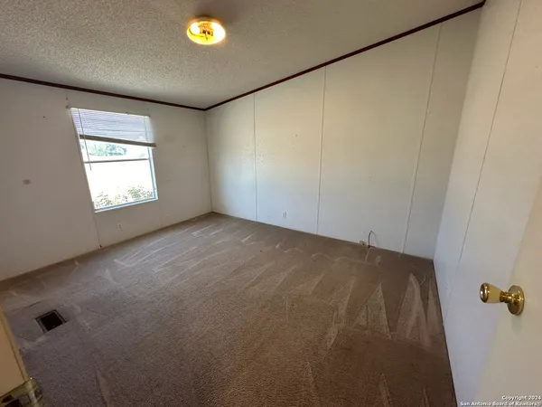 $1,500 | 4050 South Highway 16, Bandera, TX 78003