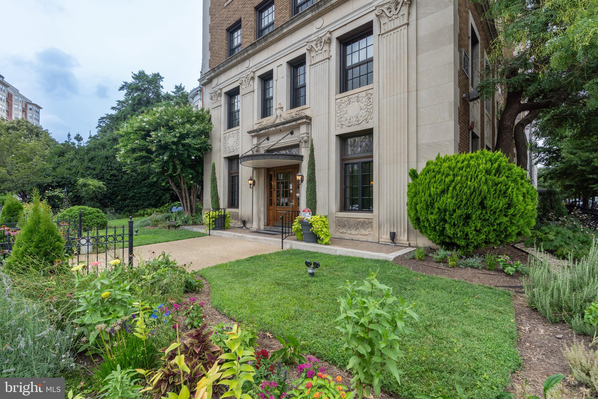 1101 L Street Northwest, Unit 608 Washington, DC 20005 - Photo 4 of 19
