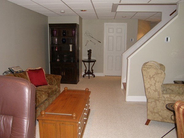 8 Grover Lane Foxboro, MA 02035 - Photo 19 of 30 Gallery Image 19