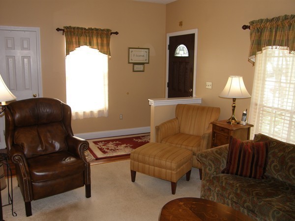 8 Grover Lane Foxboro, MA 02035 - Photo 10 of 30 Gallery Image 10