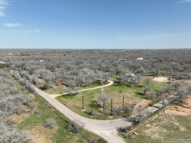 $125,000 | 753 Roosevelt Road, Kingsbury, TX 78638