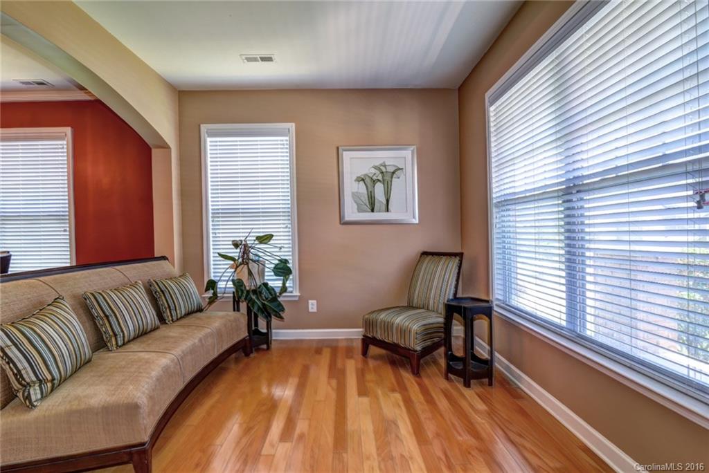 11107 Greenhead View Road Charlotte, NC 28262 - Photo 4 of 24 Gallery Image 4