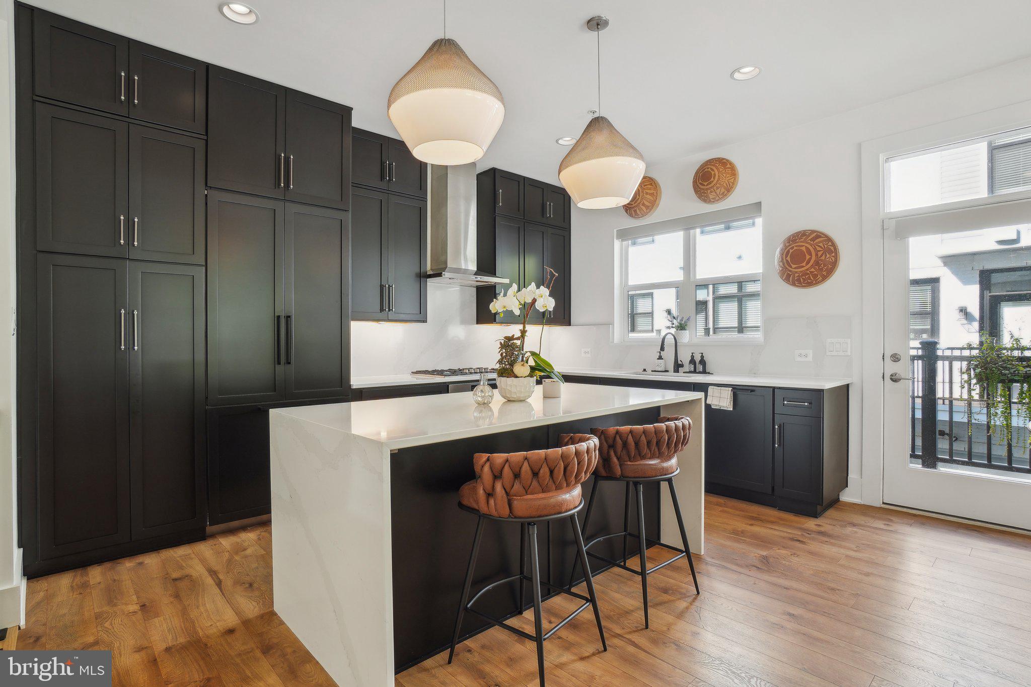 11316 Emerald Park Road Potomac, MD 20854 - Photo 5 of 25 Luxury Kitchen