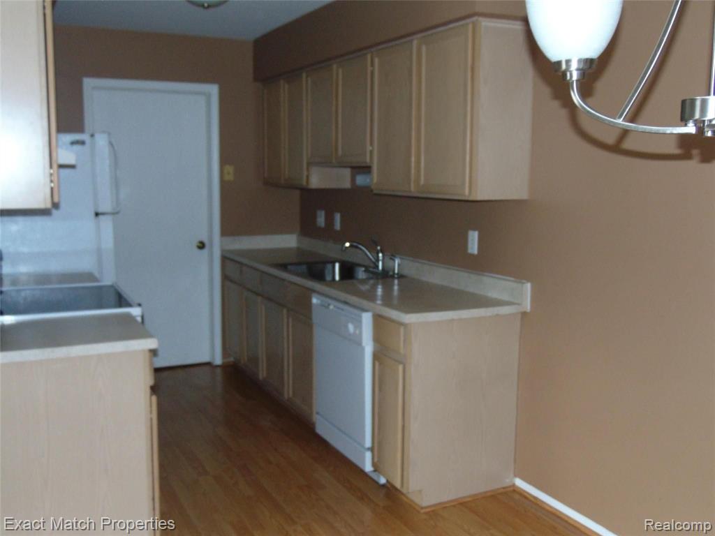 3152 High Pointe Ridge Road Lake Orion, MI 48359 - Photo 11 of 24