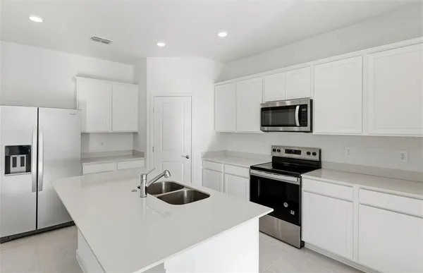 $424,480 | 11249 Sycamore Glen Road, Thonotosassa, FL 33592