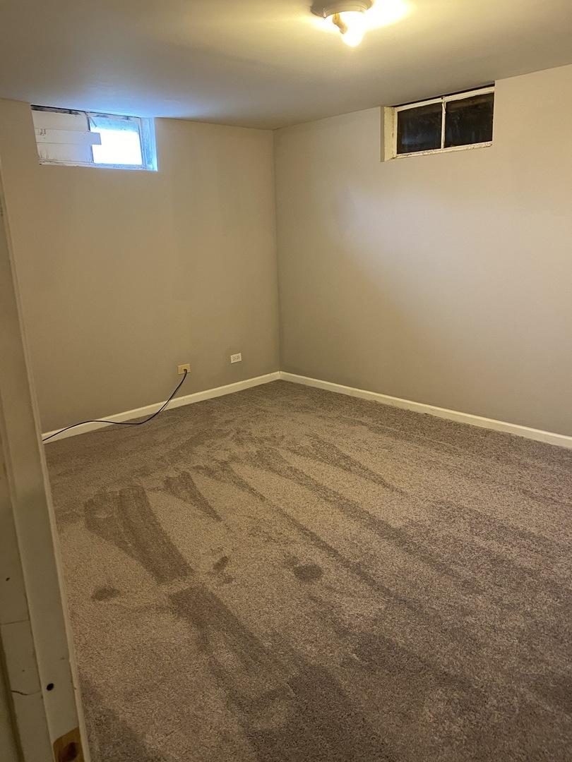 329 Douglas Road Batavia, IL 60510 - Photo 13 of 23 a view of an empty room