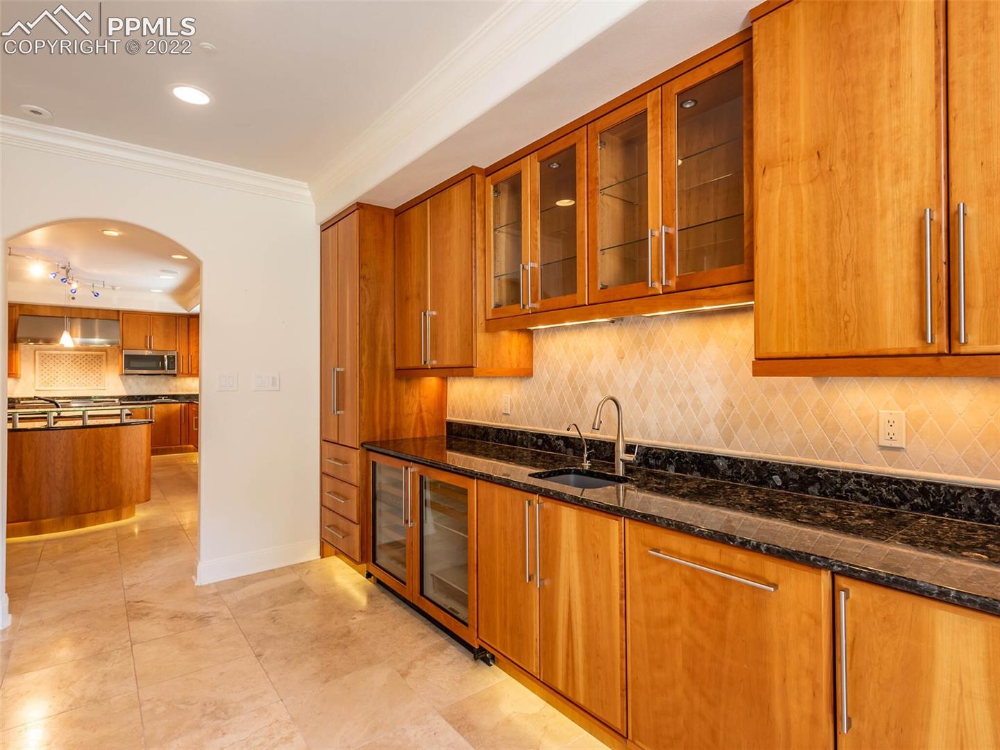 5 Alta Vista Road Colorado Springs, CO 80906 - Photo 13 of 49 Double wine refrigerators
