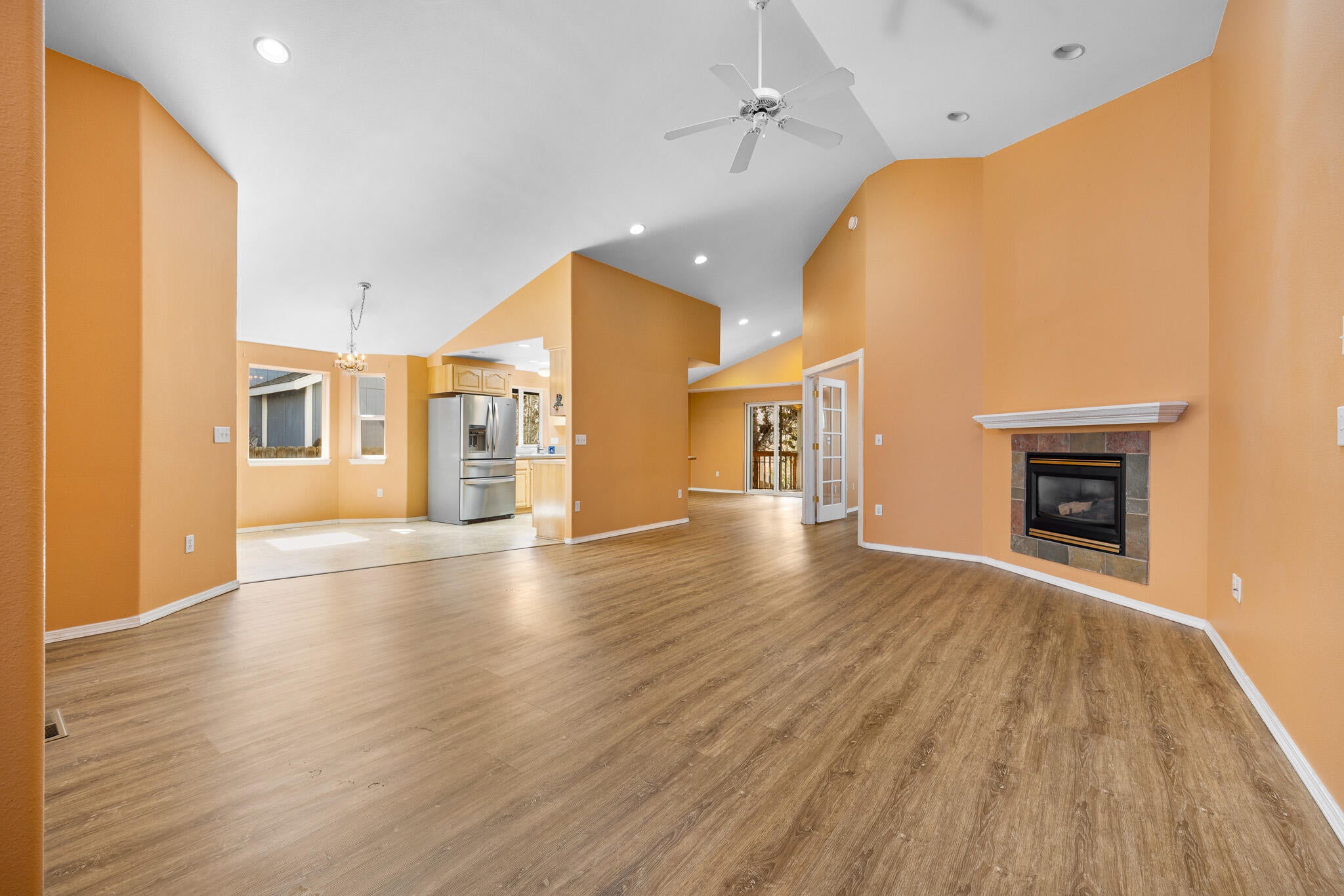 1549 Glacier Ridge Road Bend, OR 97701 - Photo 6 of 27 _52A8970