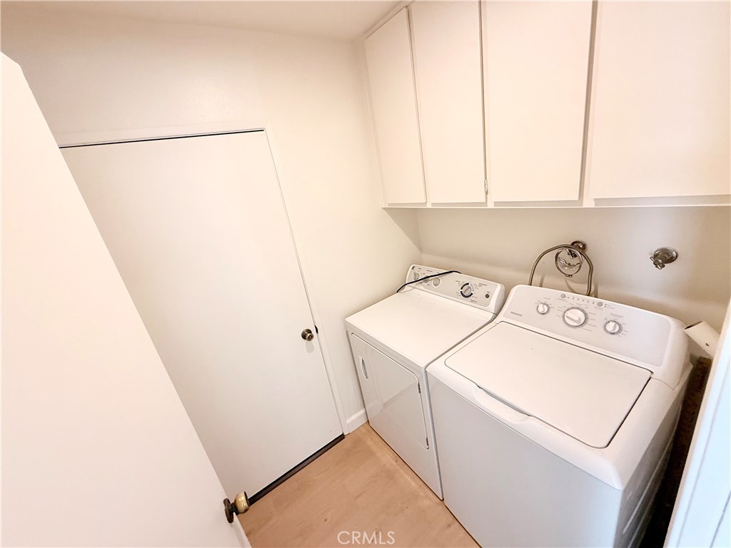 15 Rana Irvine, CA 92612 - Photo 13 of 15 a utility room with dryer and washer