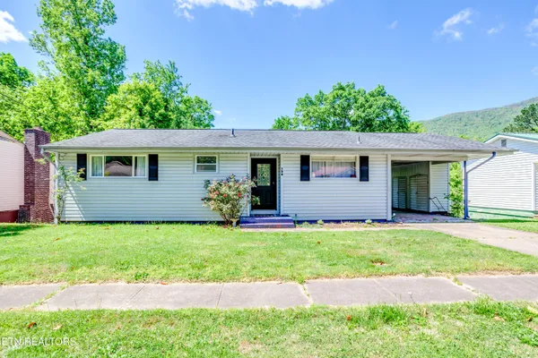 $225,000 | 135 Upper Airbase Lane, Briceville, TN 37710