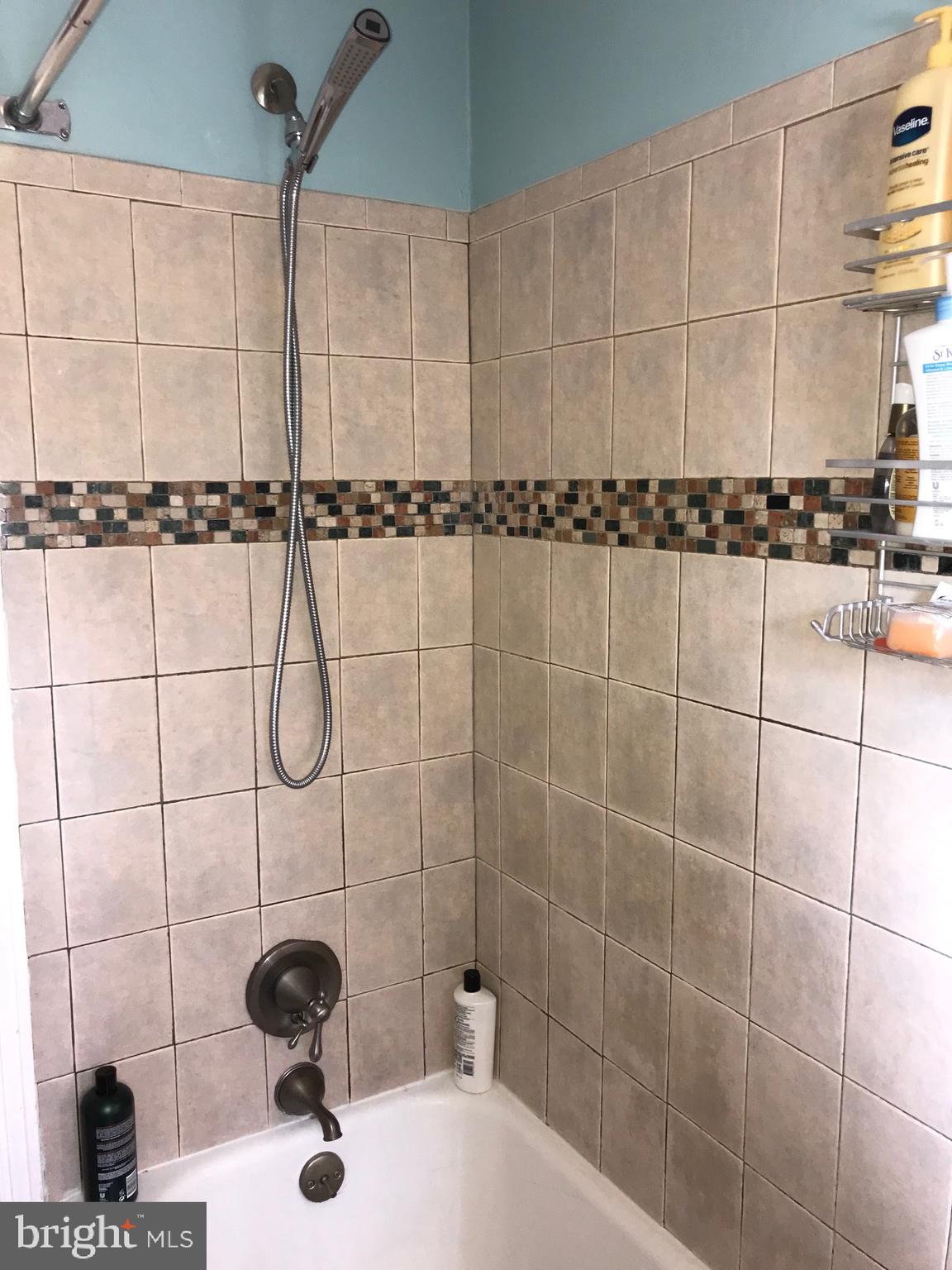 307 Edwards Drive Brookhaven, PA 19015 - Photo 15 of 33