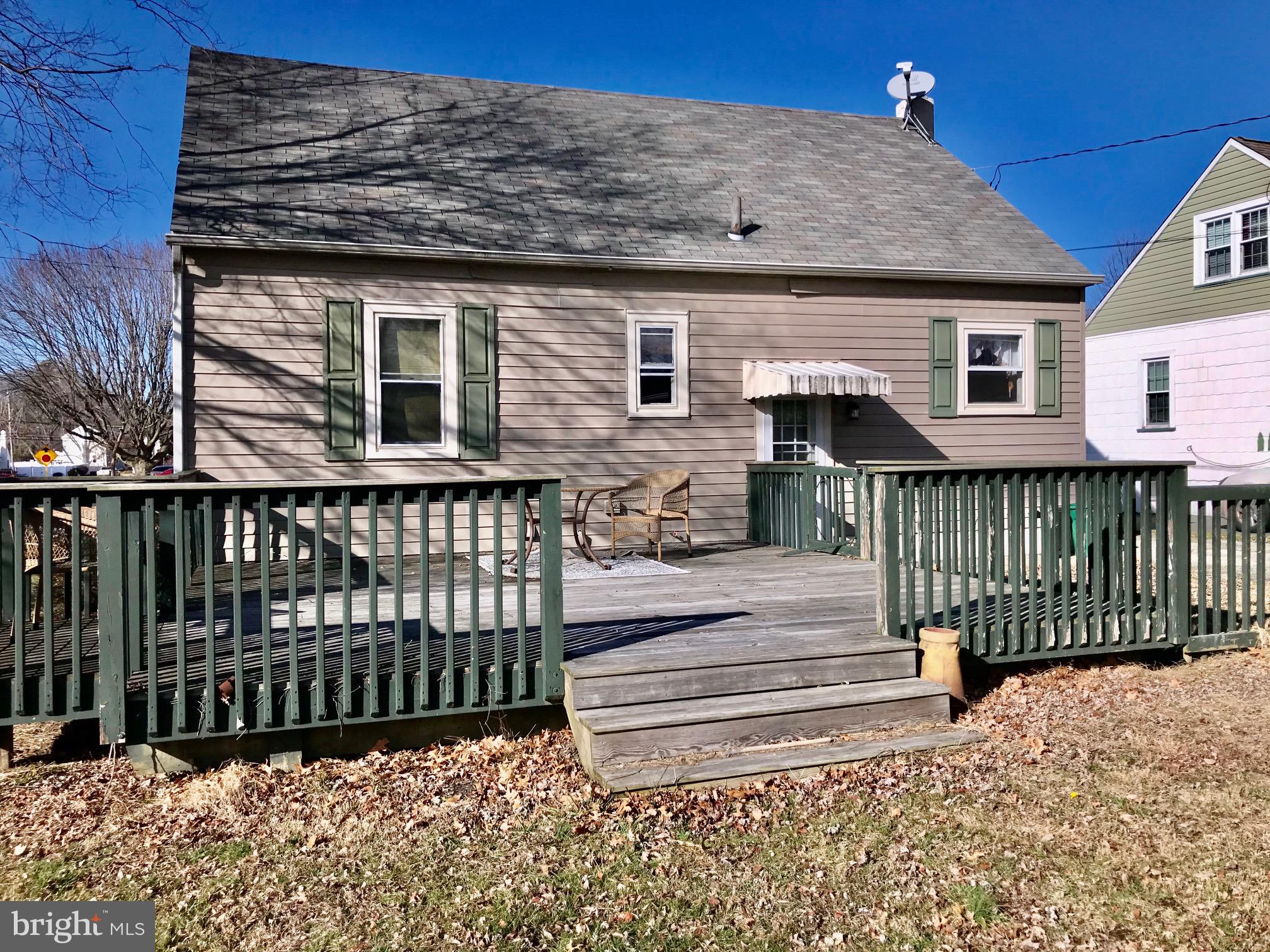 307 Edwards Drive Brookhaven, PA 19015 - Photo 26 of 33 Rear deck - perfect for entertaining