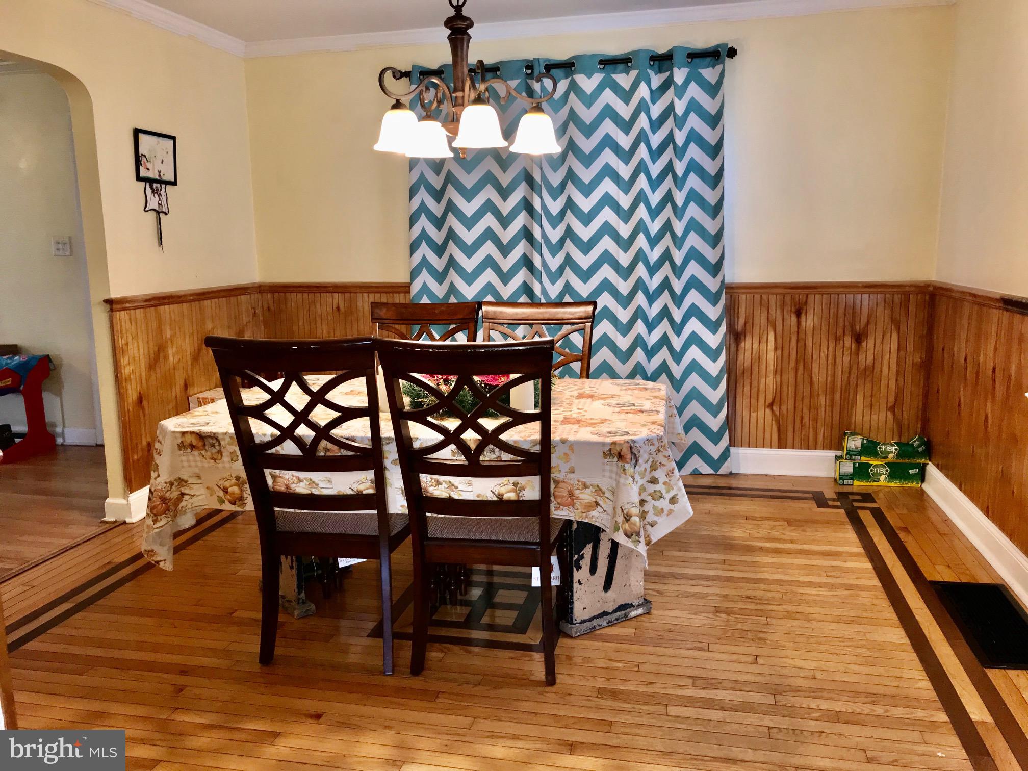 307 Edwards Drive Brookhaven, PA 19015 - Photo 8 of 33 Dining Room