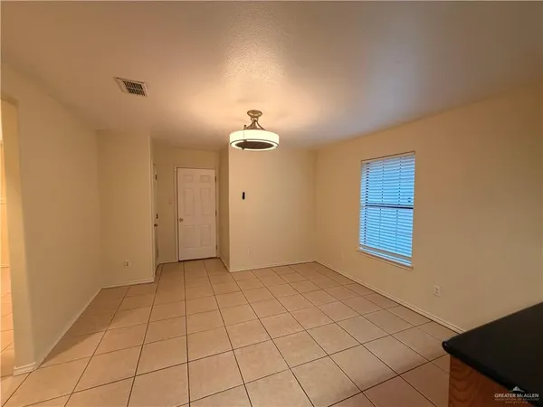 $1,750 | 357 Pine Creek, Alamo, TX 78516