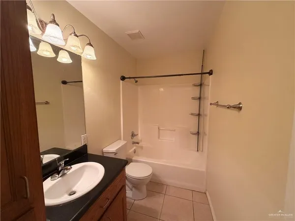 $1,750 | 357 Pine Creek, Alamo, TX 78516