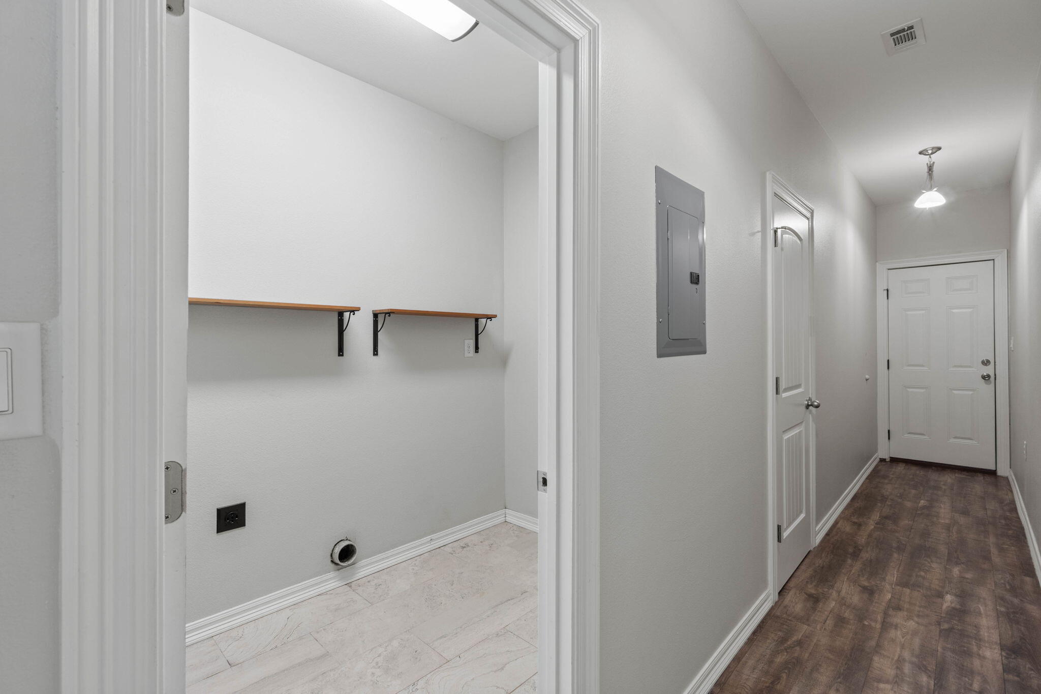 6000 Fiori Drive Crestview, FL 32539 - Photo 29 of 44 a view of bathroom