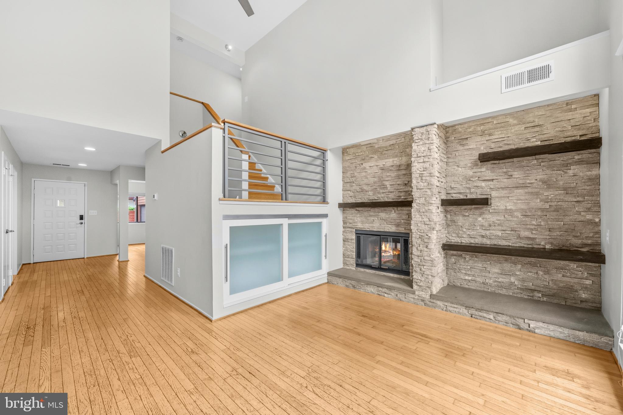 2105 South Bay Lane Reston, VA 20191 - Photo 26 of 71