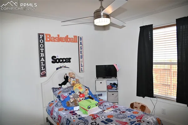 a view of utility room