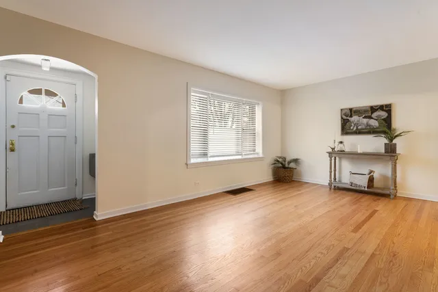 $450,000 | 1927 Warren Street, Evanston, IL 60202