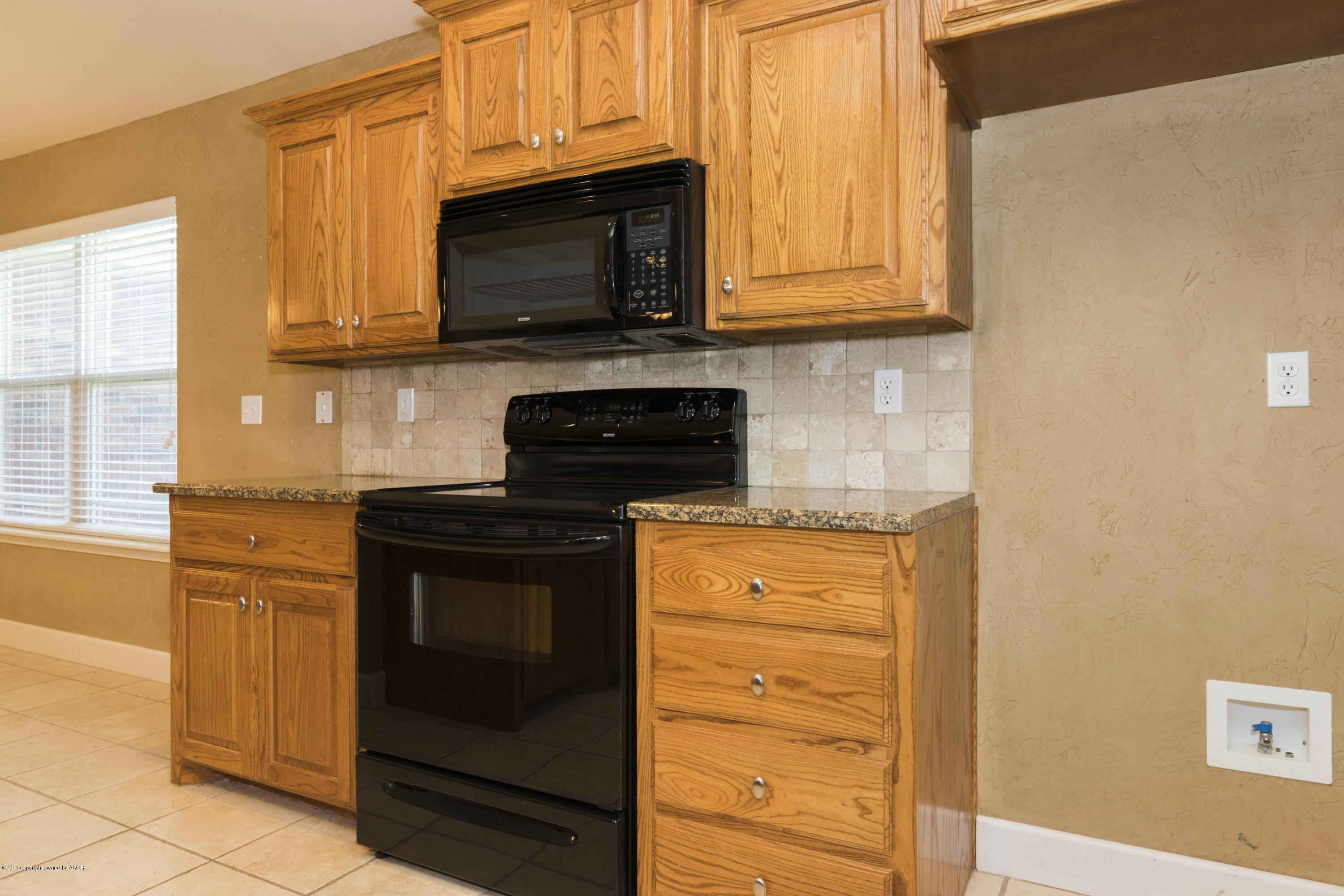 4208 Ross Street Amarillo, TX 79118 - Photo 10 of 31 010