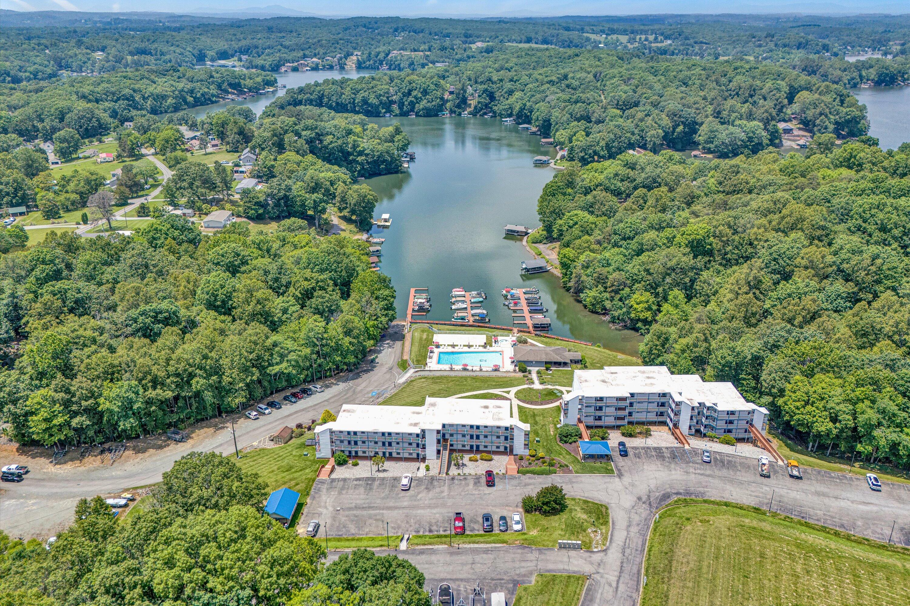 1089 Bluewater Drive, Unit 414 Moneta, VA 24121 - Photo 20 of 30