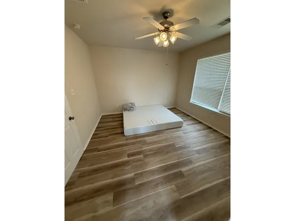 $2,350 | 8938 Headstall Drive, Tomball, TX 77375