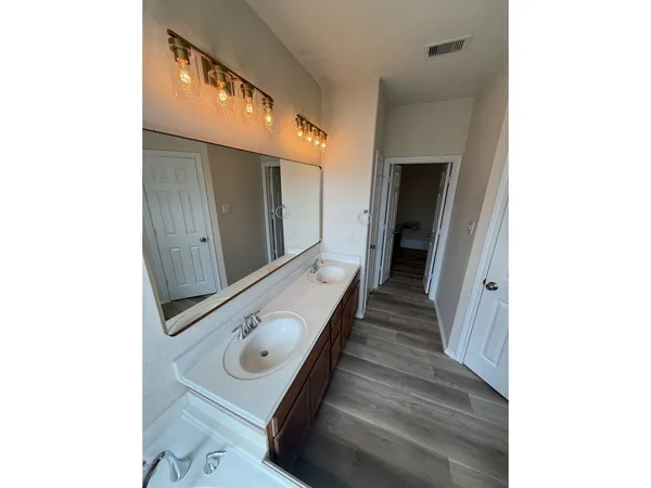 $2,350 | 8938 Headstall Drive, Tomball, TX 77375